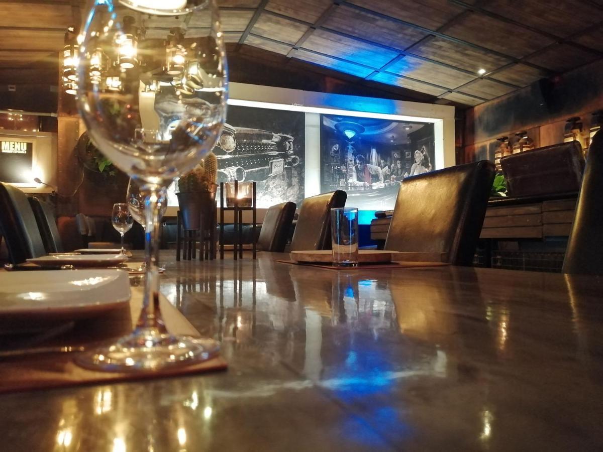 Hotel Restaurant Beverwijk Exteriör bild